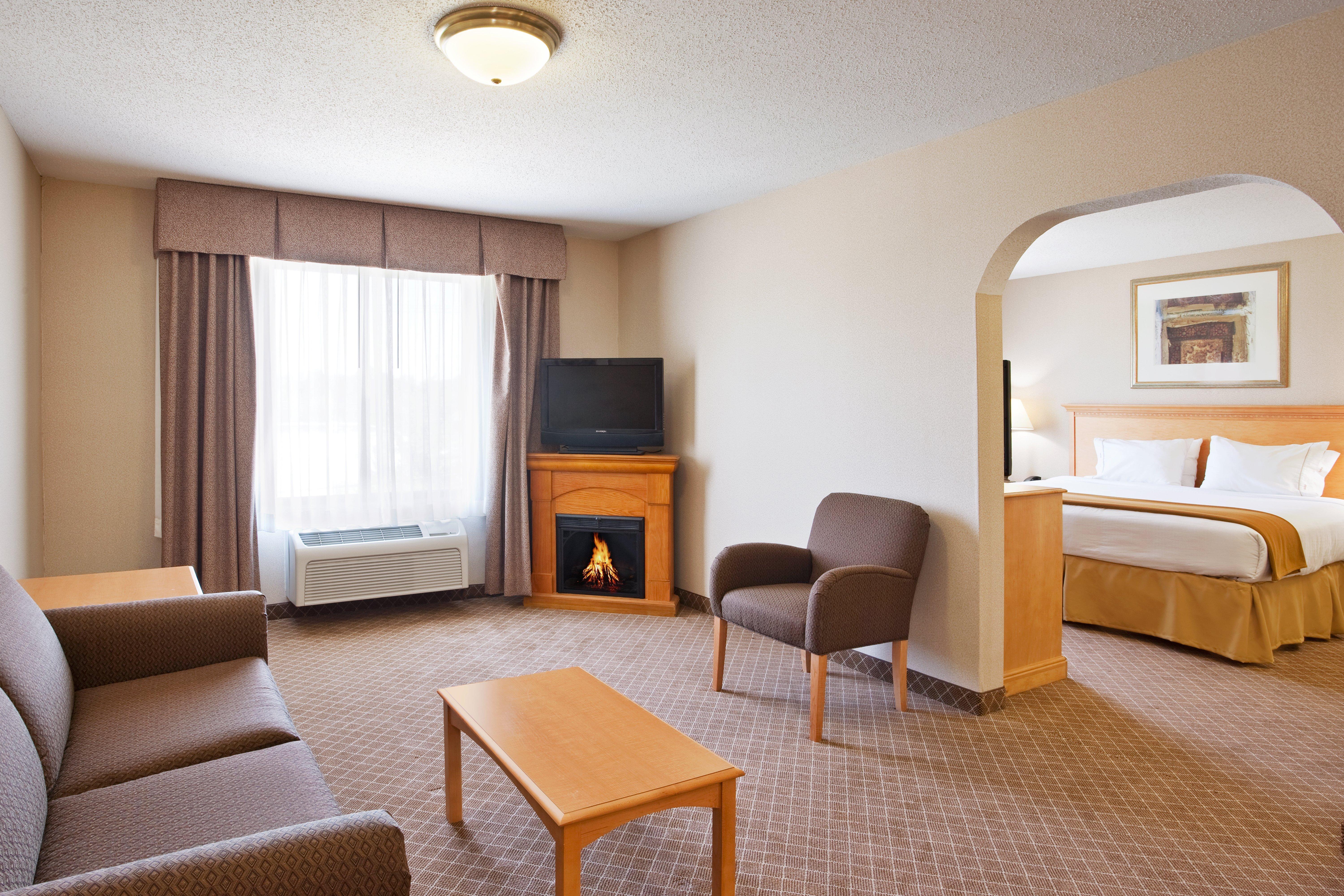 Holiday Inn Express Hotel & Suites Chesterfield - Selfridge Area By Ihg Екстер'єр фото