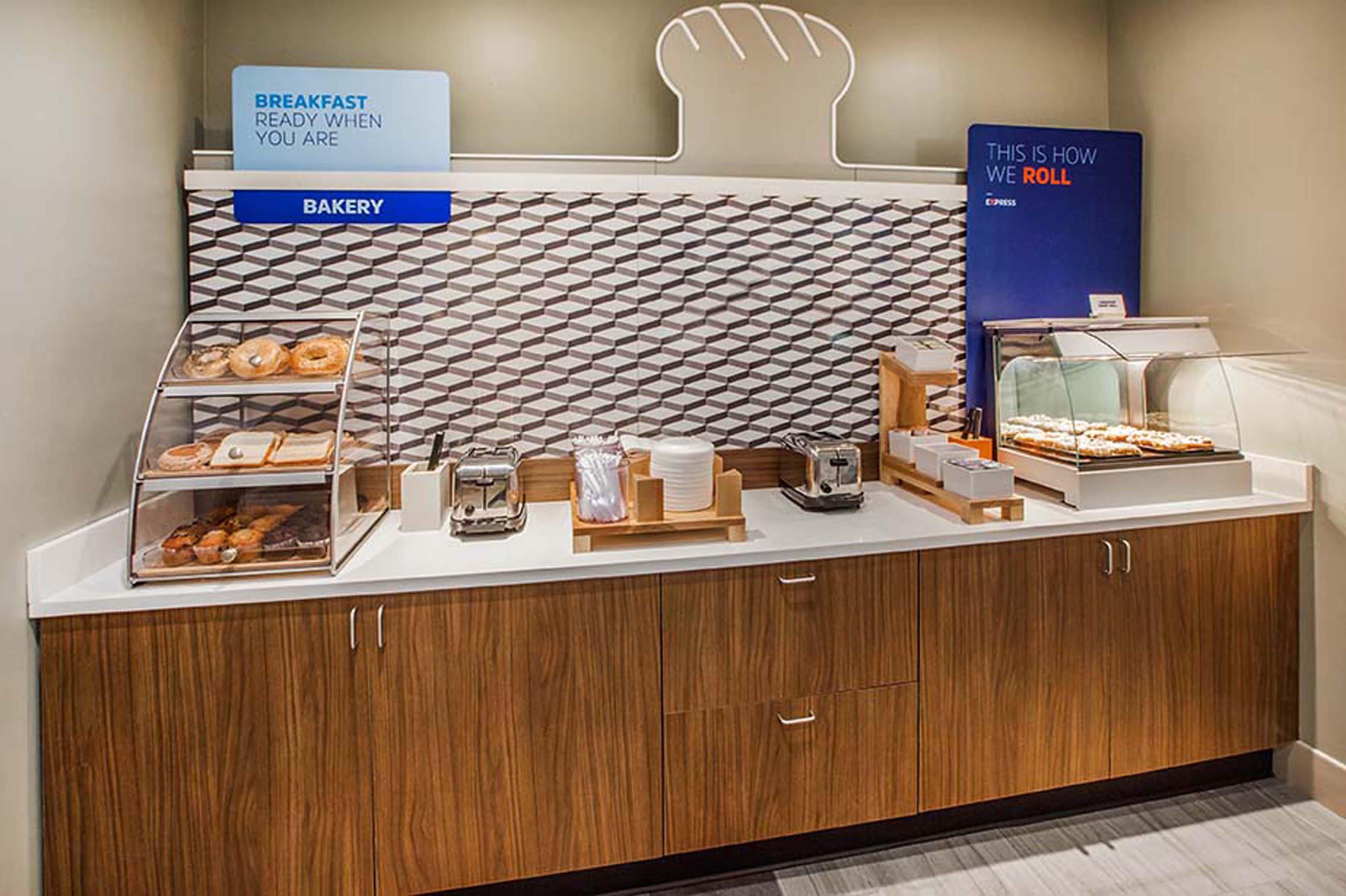 Holiday Inn Express Hotel & Suites Chesterfield - Selfridge Area By Ihg Екстер'єр фото