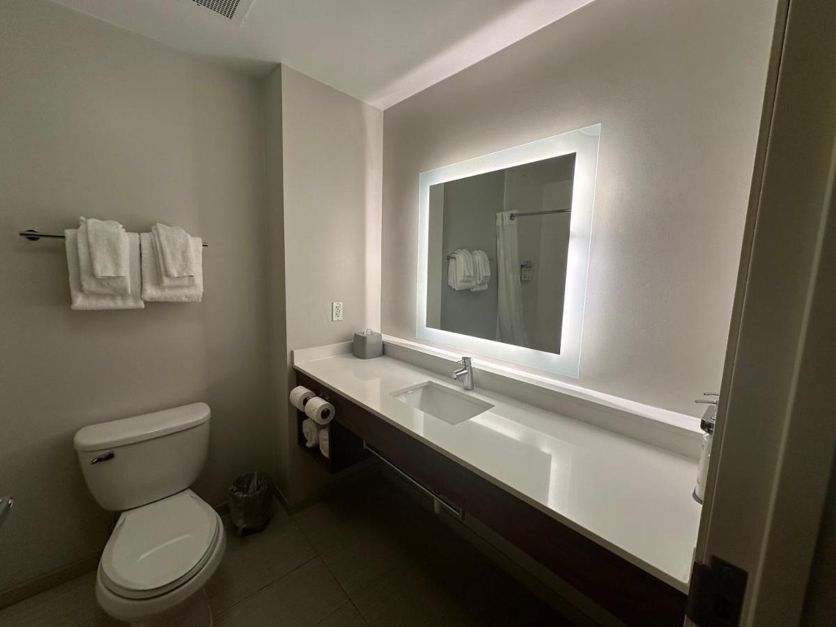 Holiday Inn Express Hotel & Suites Chesterfield - Selfridge Area By Ihg Екстер'єр фото